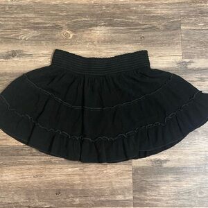 Itty bitty skirt 👌